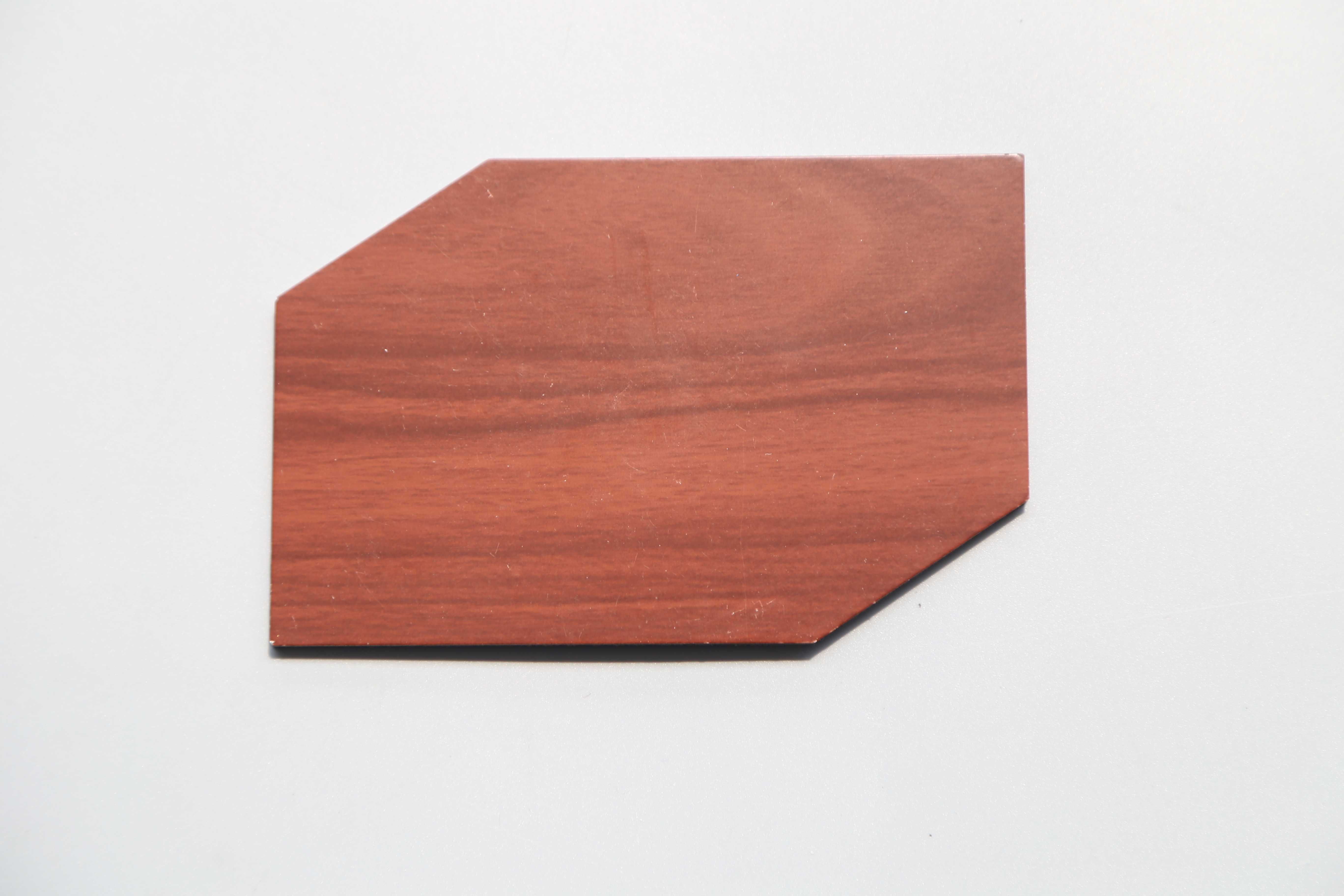 鋁塑板制造精確調節輥筒溫度重要性